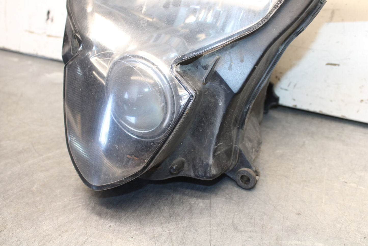 04-05 SUZUKI GSXR600 FRONT HEADLIGHT HEAD LIGHT LAMP 35100-29G30-999 BB658