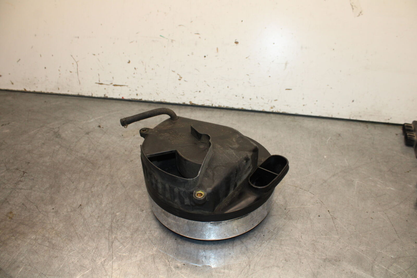 99-00 YAMAHA V STAR 1100 AIR CLEANER FILTER BOX BB711