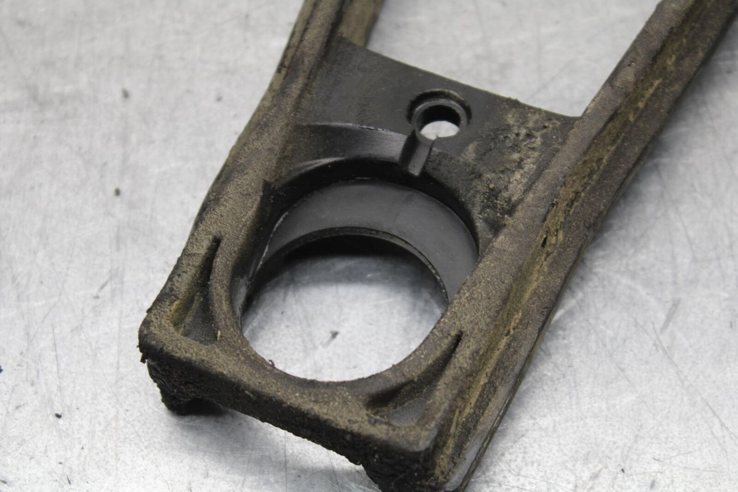 11-23 SUZUKI GSXR 750 SWINGARM CHAIN BUFFER SLIDER GUIDE BB630