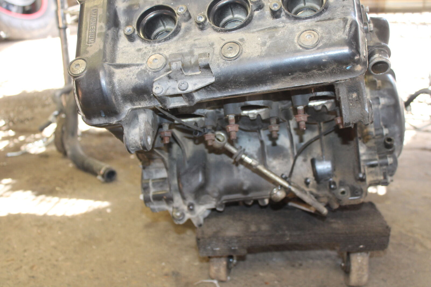 01-06 TRIUMPH TIGER 955I ENGINE MOTOR BB693