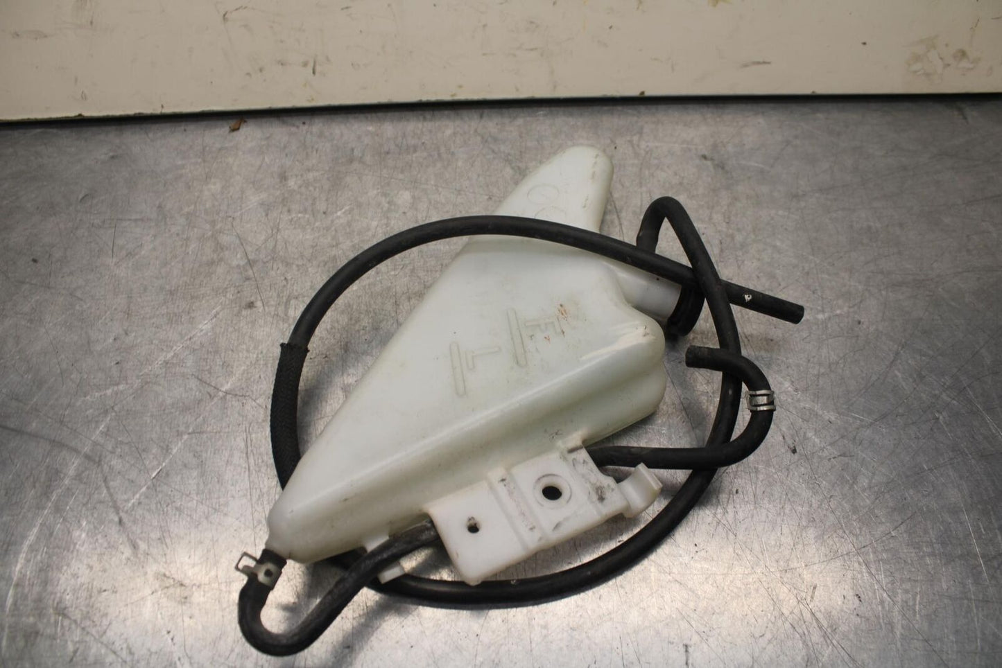 2011 Suzuki GSXR600 COOLANT WATER TANK RESERVOIR BOTTLE BB602
