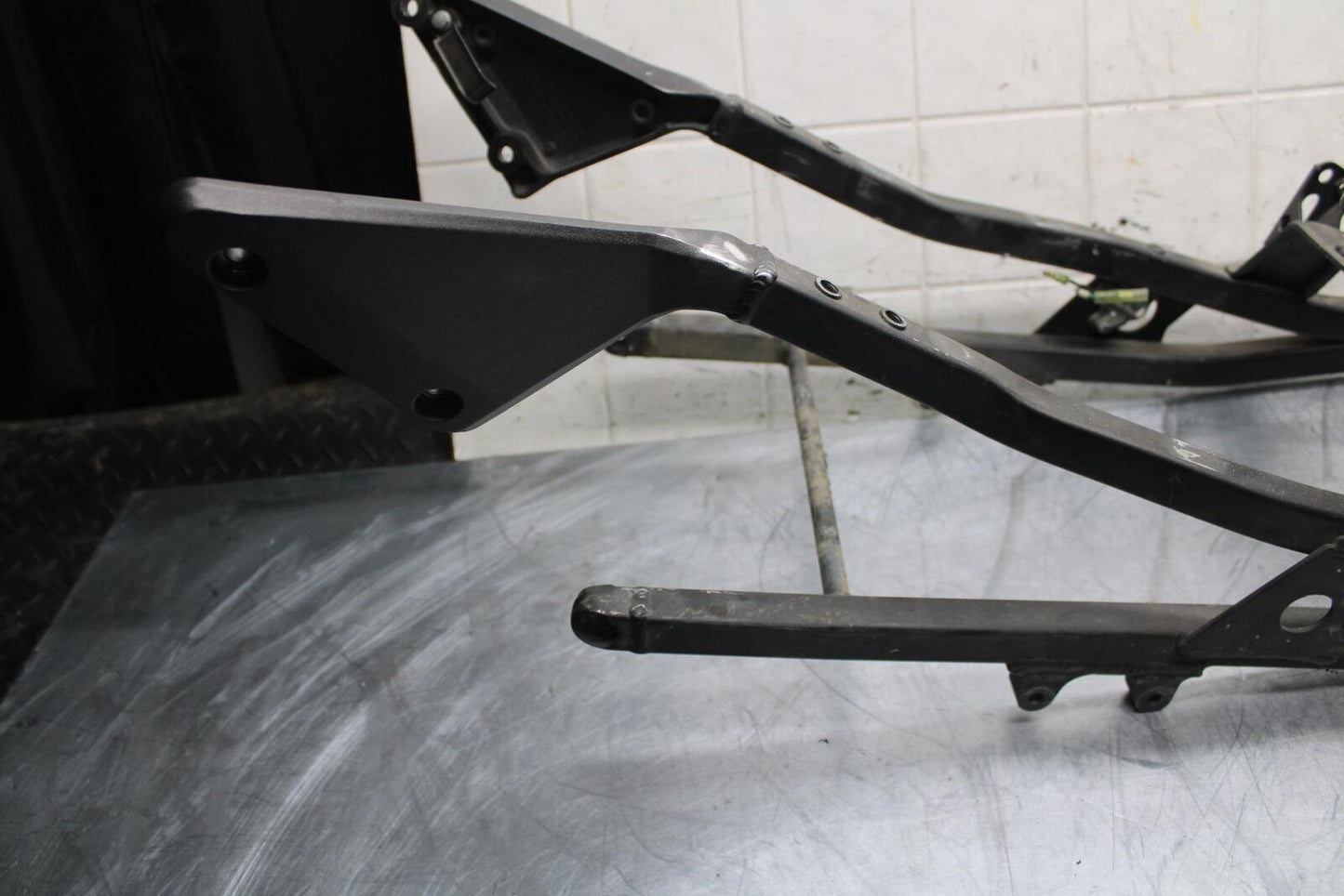 02-03 HONDA CBR900RR 954 REAR SUBFRAME BACK SUB FRAME BB497