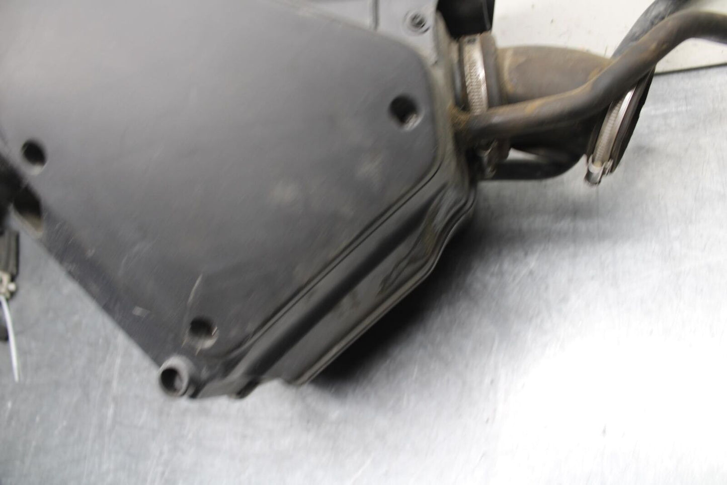 16-18 KTM 690 DUKE AIRBOX AIR INTAKE FILTER BOX BB631