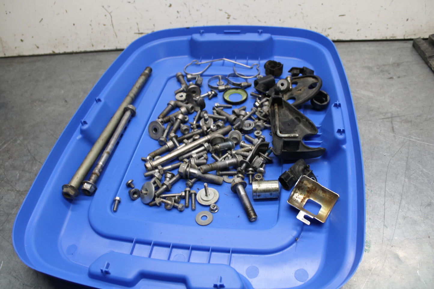 14-16 TRIUMPH AMERICA LT ENGINE MOUNTING BOLTS HARDWARE MOTOR SCREWS BB720