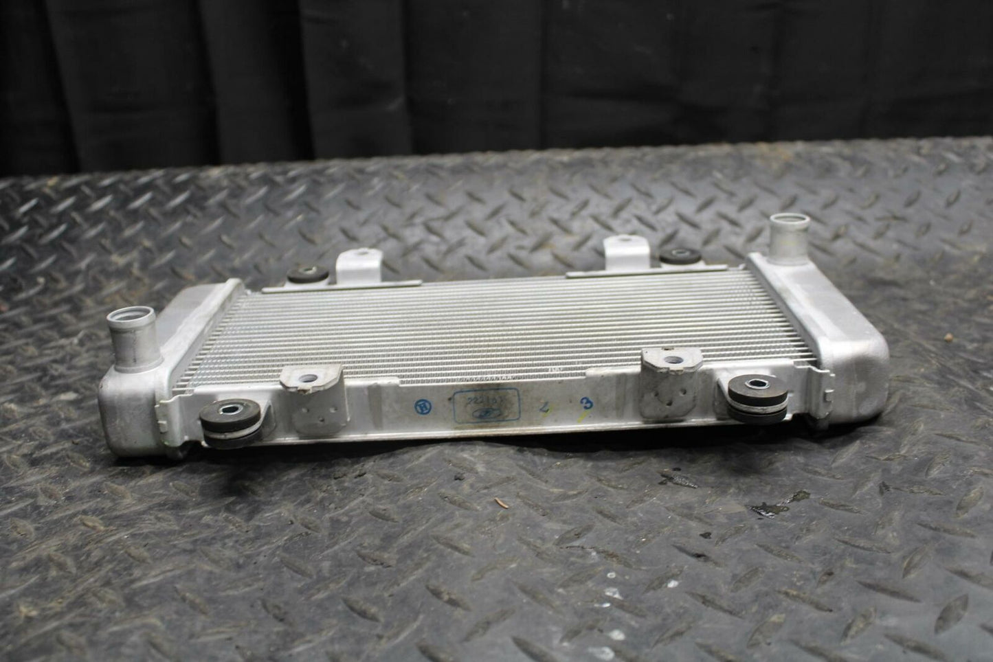 17 KAWASAKI NINJA 300 RADIATOR MOTOR COOLER COOLING RADIATER 14075-1061 BB215