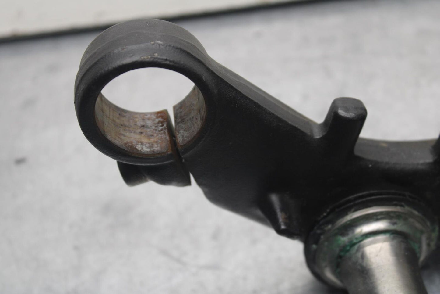 2009 Kawasaki Ninja 250R EX250J FRONT FORKS CLAMP LOWER TRIPLE TREE STEM BB87