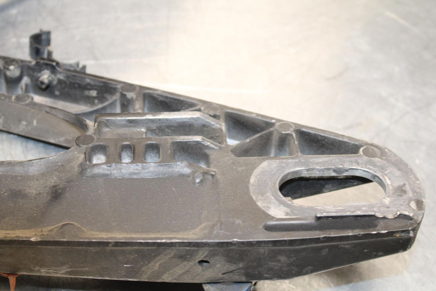 2007 Yamaha YZF R6S REAR SWINGARM BACK SUSPENSION 5SL-22110-01-00 BB594