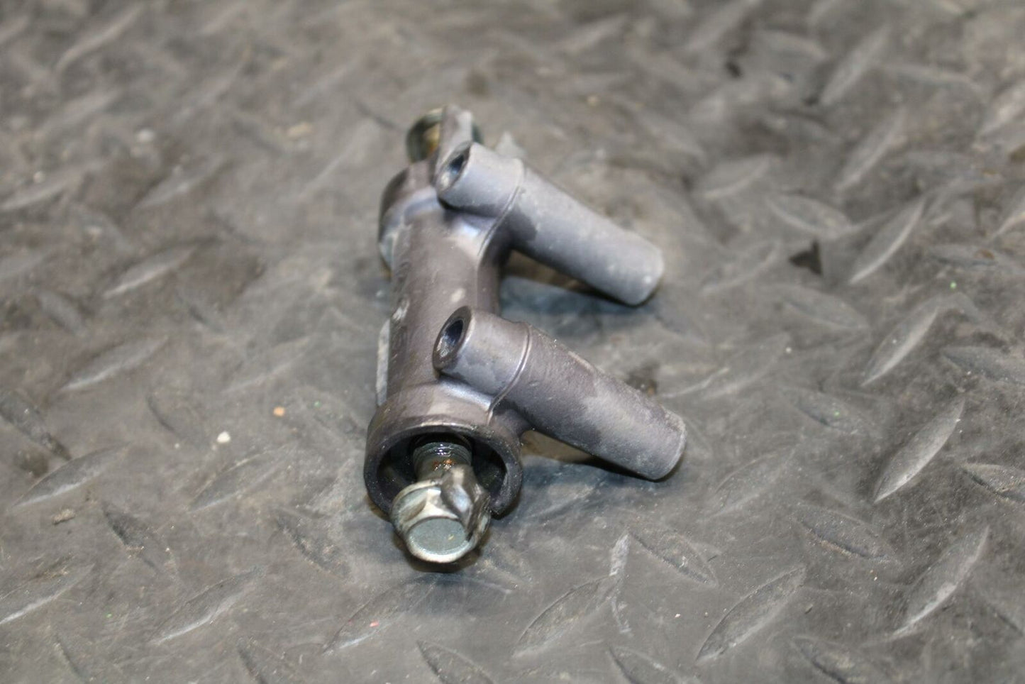 93 KAWASAKI NINJA ZX750L FRONT BRAKE CALIPER HOSES SPLITTER BB195