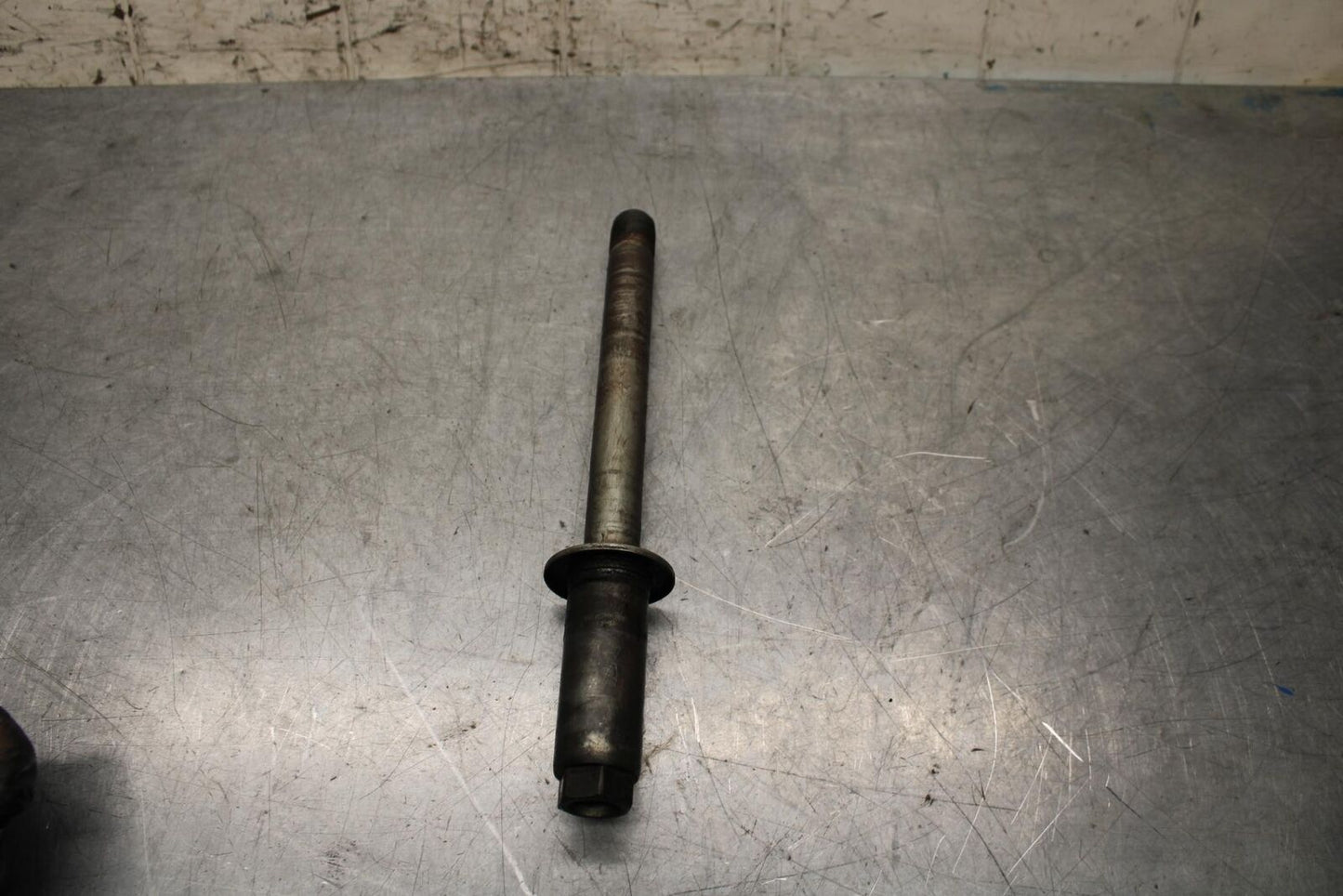 1997 Suzuki Bandit 1200 GSF1200S FRONT WHEEL RIM AXLE PIVOT BOLT BB559