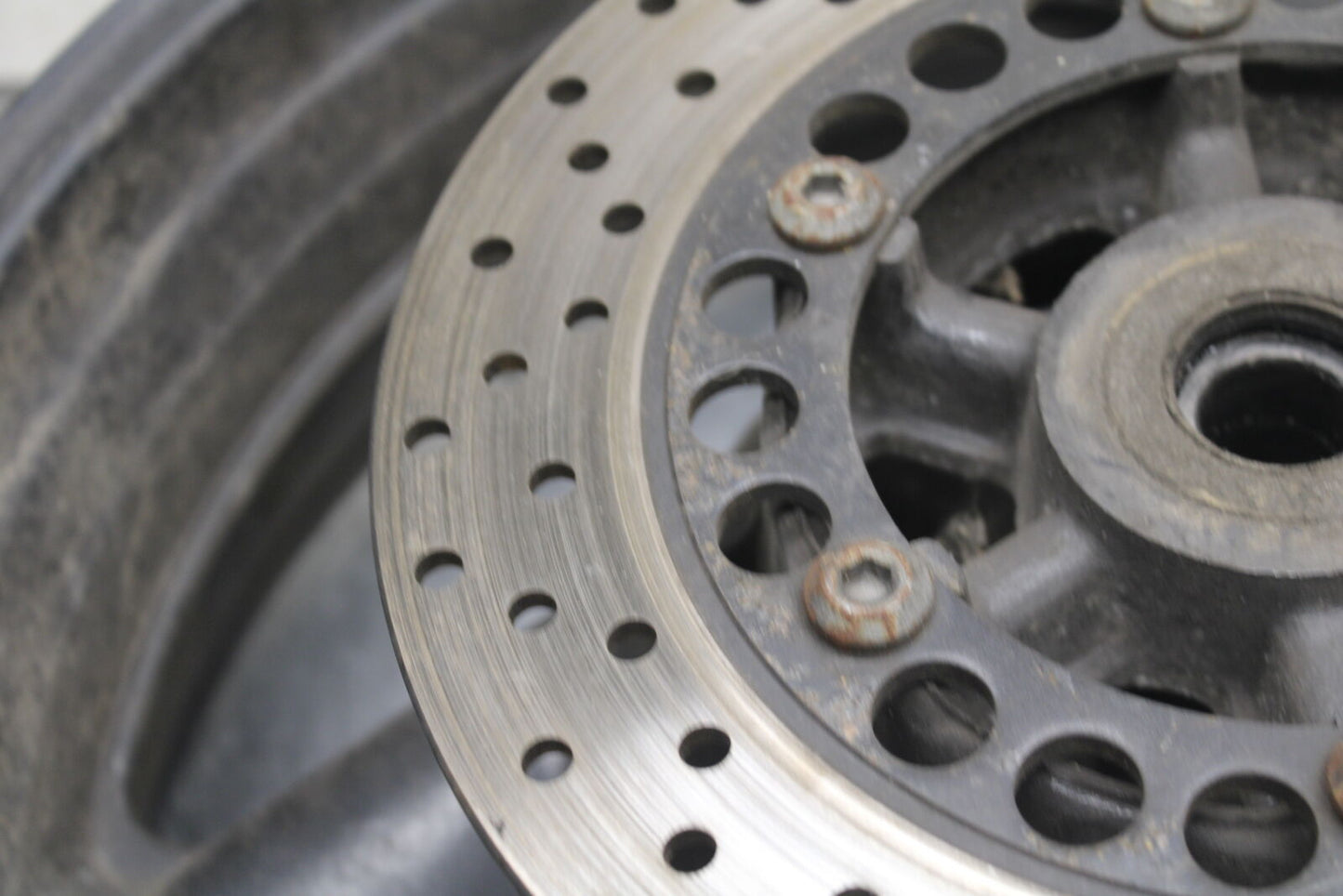 96-07 YAMAHA YZF600R REAR WHEEL BACK RIM AND ROTOR BB746