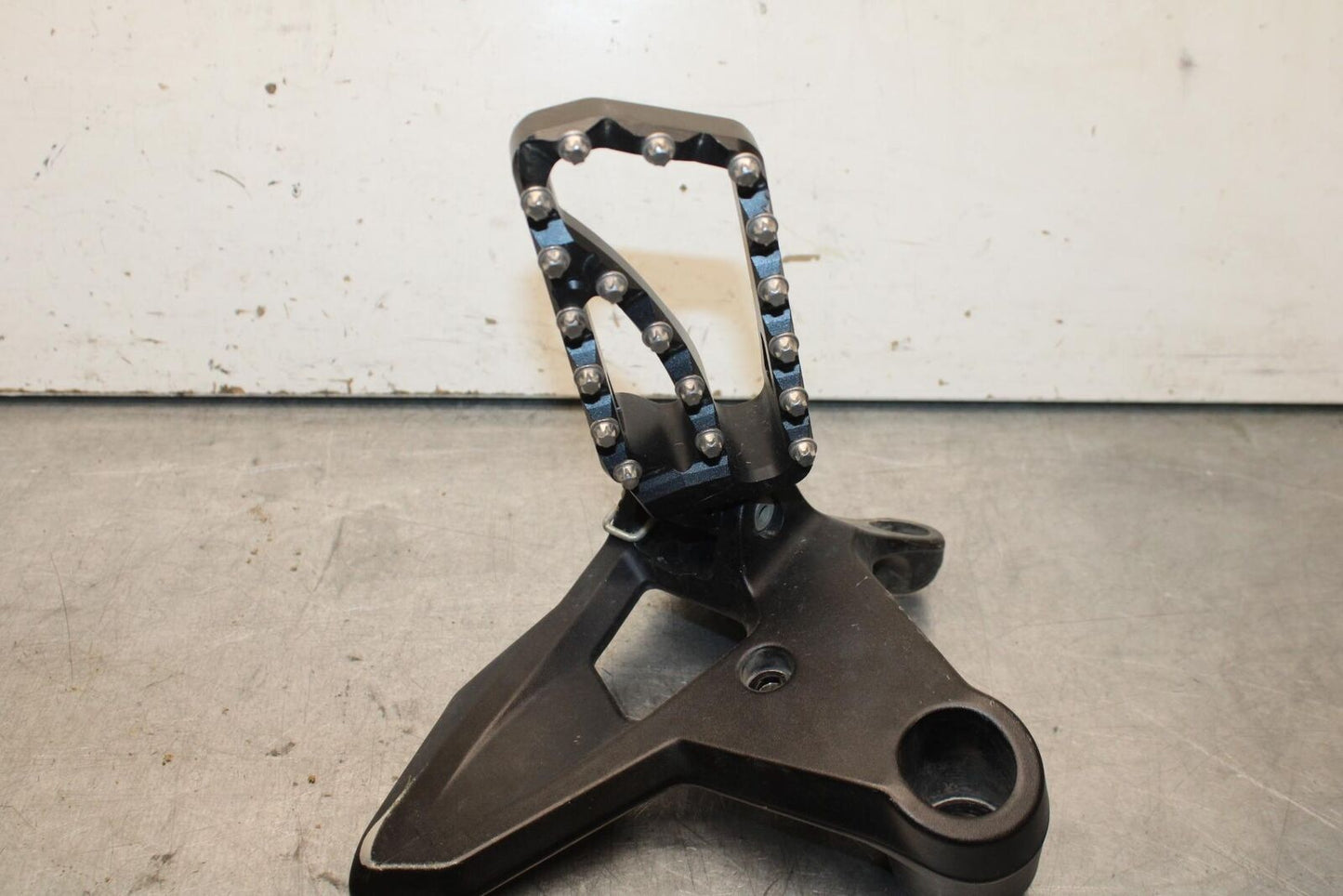21-23 KTM 890 ADVENTURE ALTRIDER LEFT RIGHT FOOT RESTS PEGS BB629