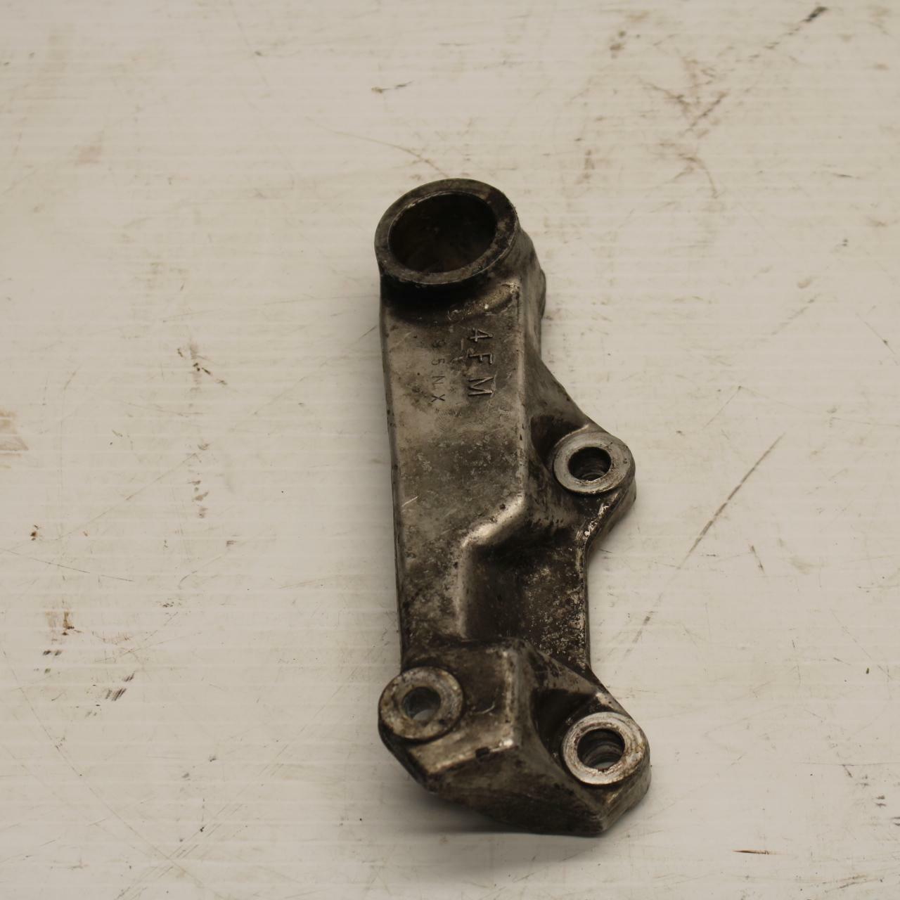 96 YAMAHA YZF750R REAR BRAKE CALIPER HANGER BACK MOUNTING BRACKET BB237