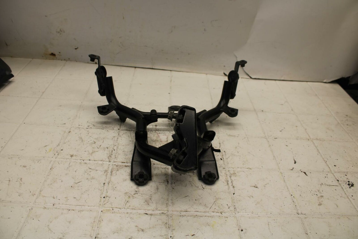 06-07 SUZUKI BANDIT 1200S ABS UPPER FAIRING MIRROR GAUGES STAY BRACKET BB21