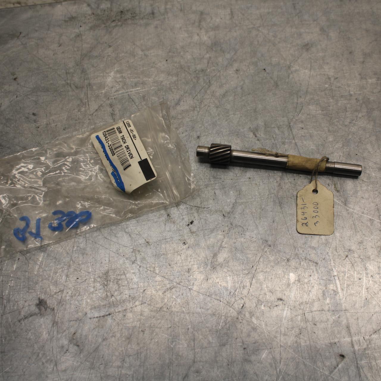 1972 -77 Suzuki GT380 TACH DRIVEN GEAR 26431-33000 BB33