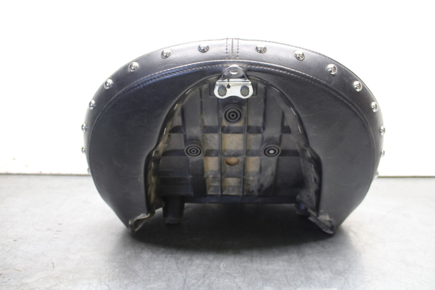 99-00 YAMAHA V STAR 1100 FRONT DRIVERS SEAT BB711