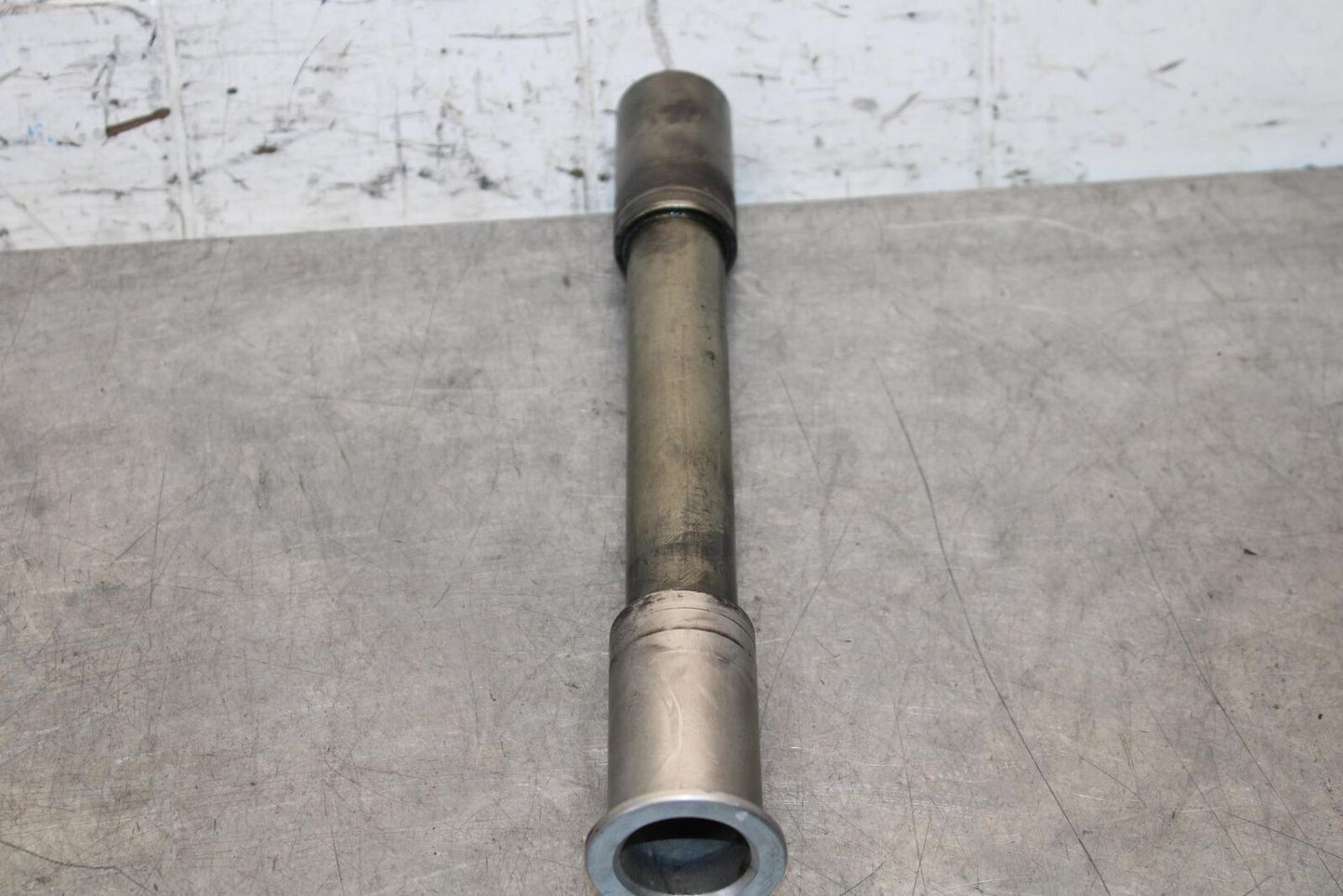2001 Suzuki GSXR750 FRONT WHEEL RIM AXLE BOLT 54711-35F00 54711-35F10 BB553