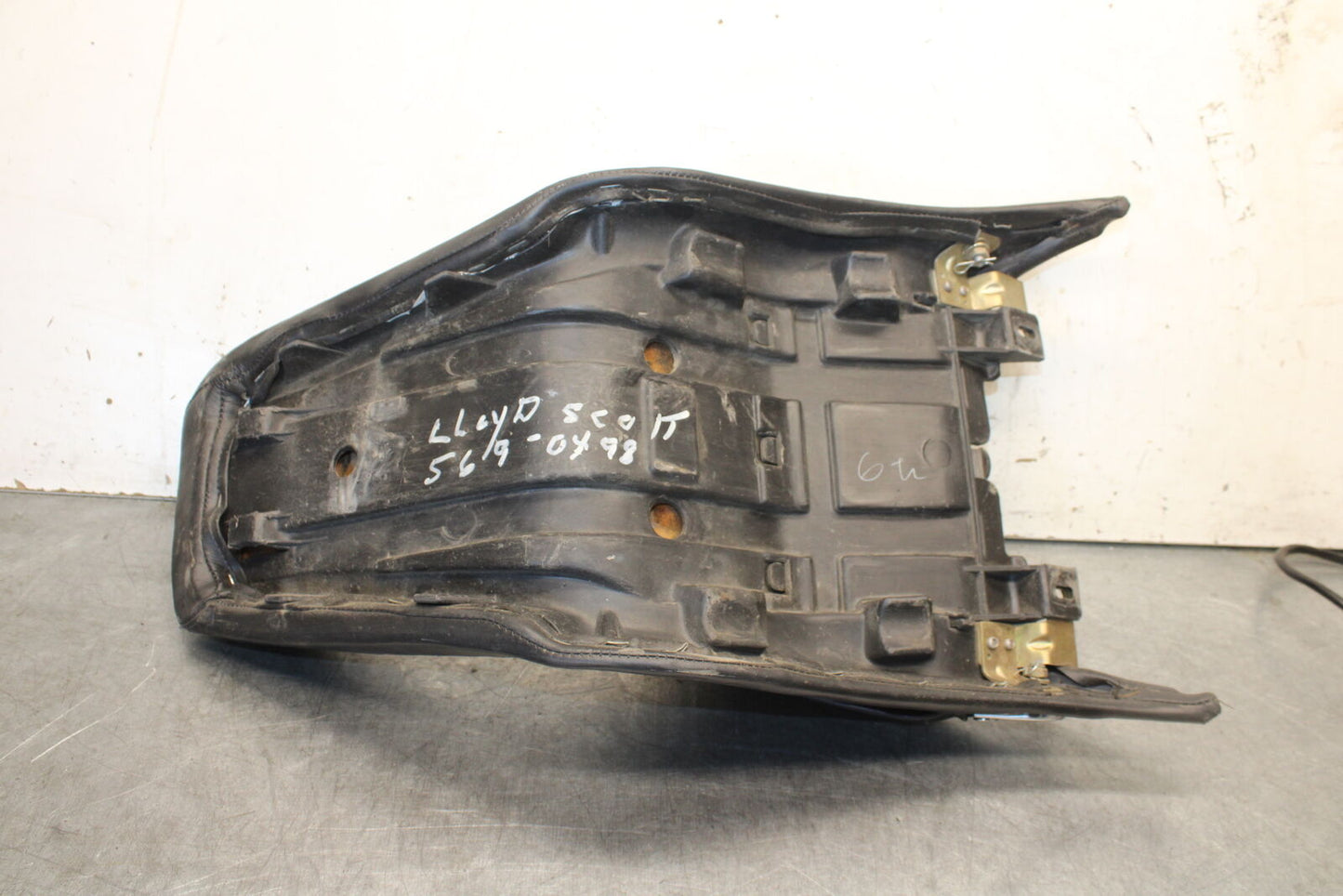 85-86 SUZUKI MADURA 1200 REAR BACK PASSENGER SEAT BB691