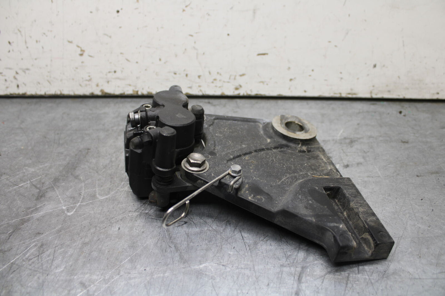 14-16 TRIUMPH AMERICA LT REAR BACK BRAKE CALIPER W MOUNT BRACKET BB720