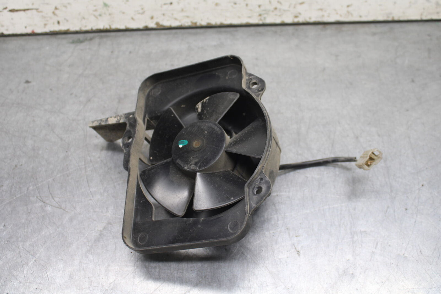 13-16 KTM 390 DUKE ENGINE RADIATOR COOLING FAN BB748
