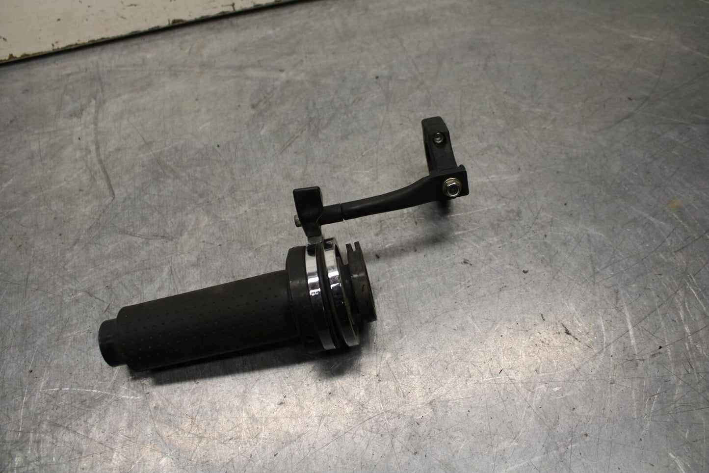 93-07 YAMAHA VMAX 1200 RIGHT THROTTLE GRIP BB634
