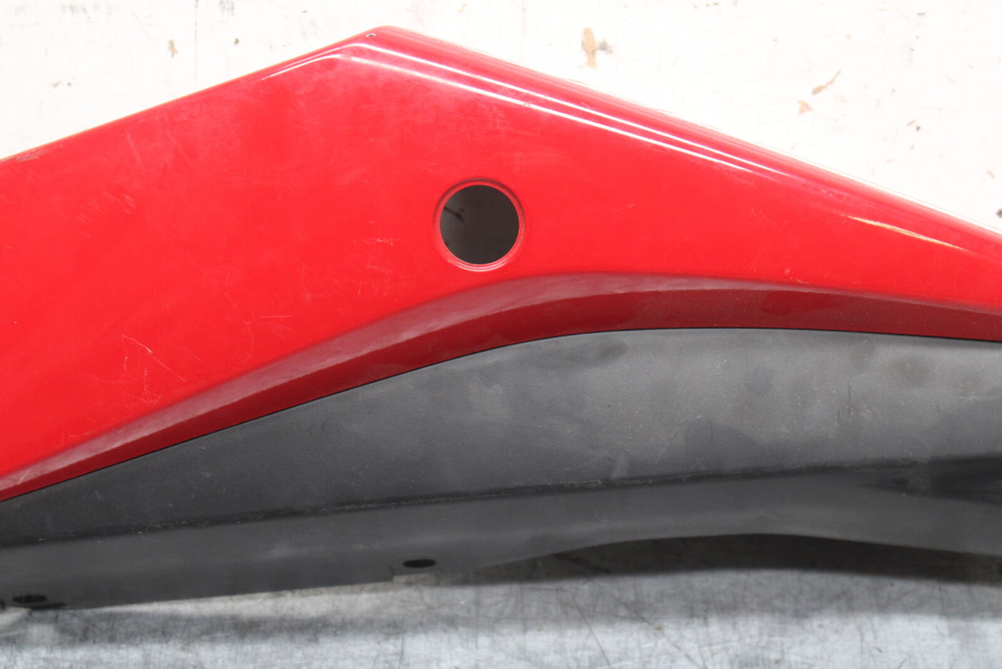 19-24 YAMAHA R3 LEFT REAR BACK TAIL FAIRING COWL SHROUD BB378