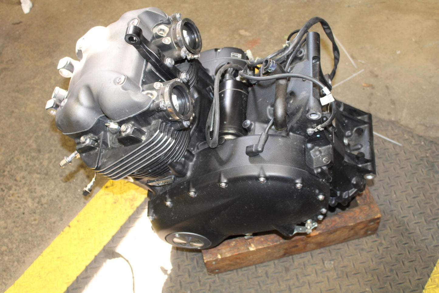 19-21 TRIUMPH SPEED TWIN 1200 ENGINE MOTOR BB653