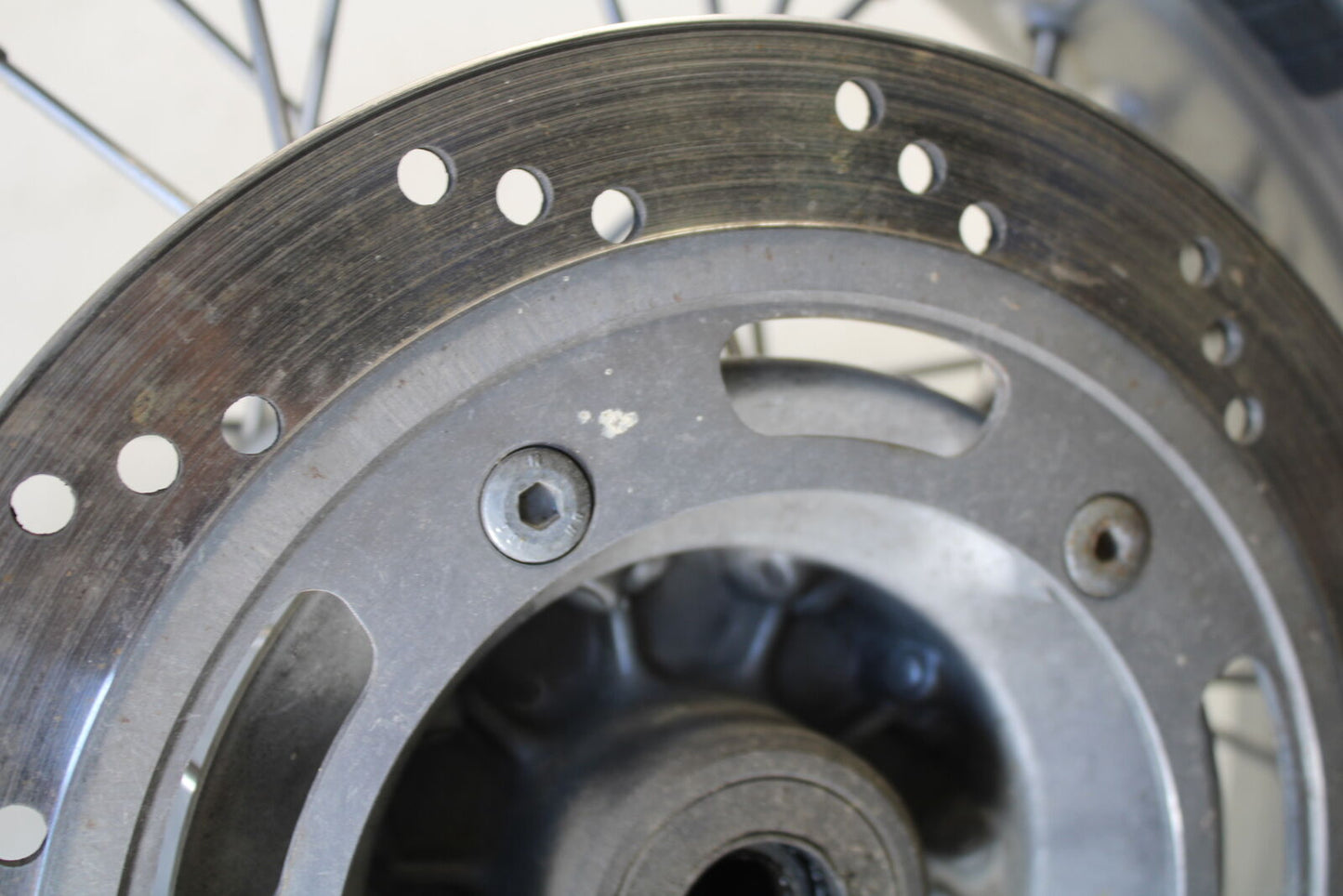 01-06 TRIUMPH TIGER 955I REAR RIM BACK RIM BB693