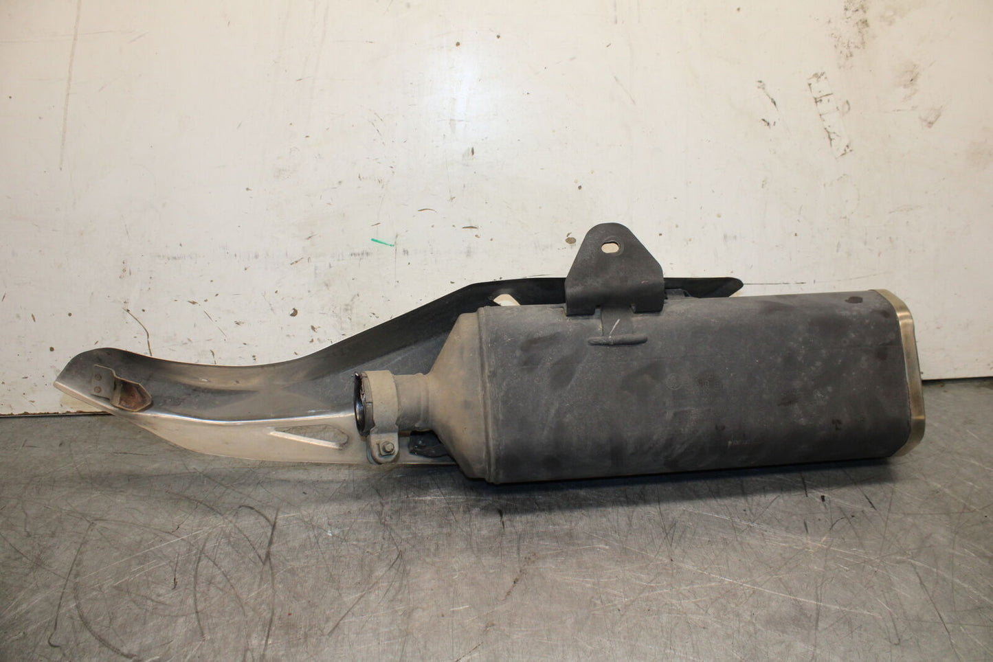 19-22 KAWASAKI Z400 EXHAUST PIPE MUFFLER SLIP ON CAN SILENCER BB708