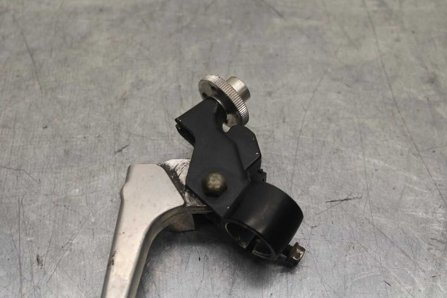 1999 Suzuki GSXR600 CLUTCH PERCH MOUNT WITH LEVER 57500-40F11 BB608