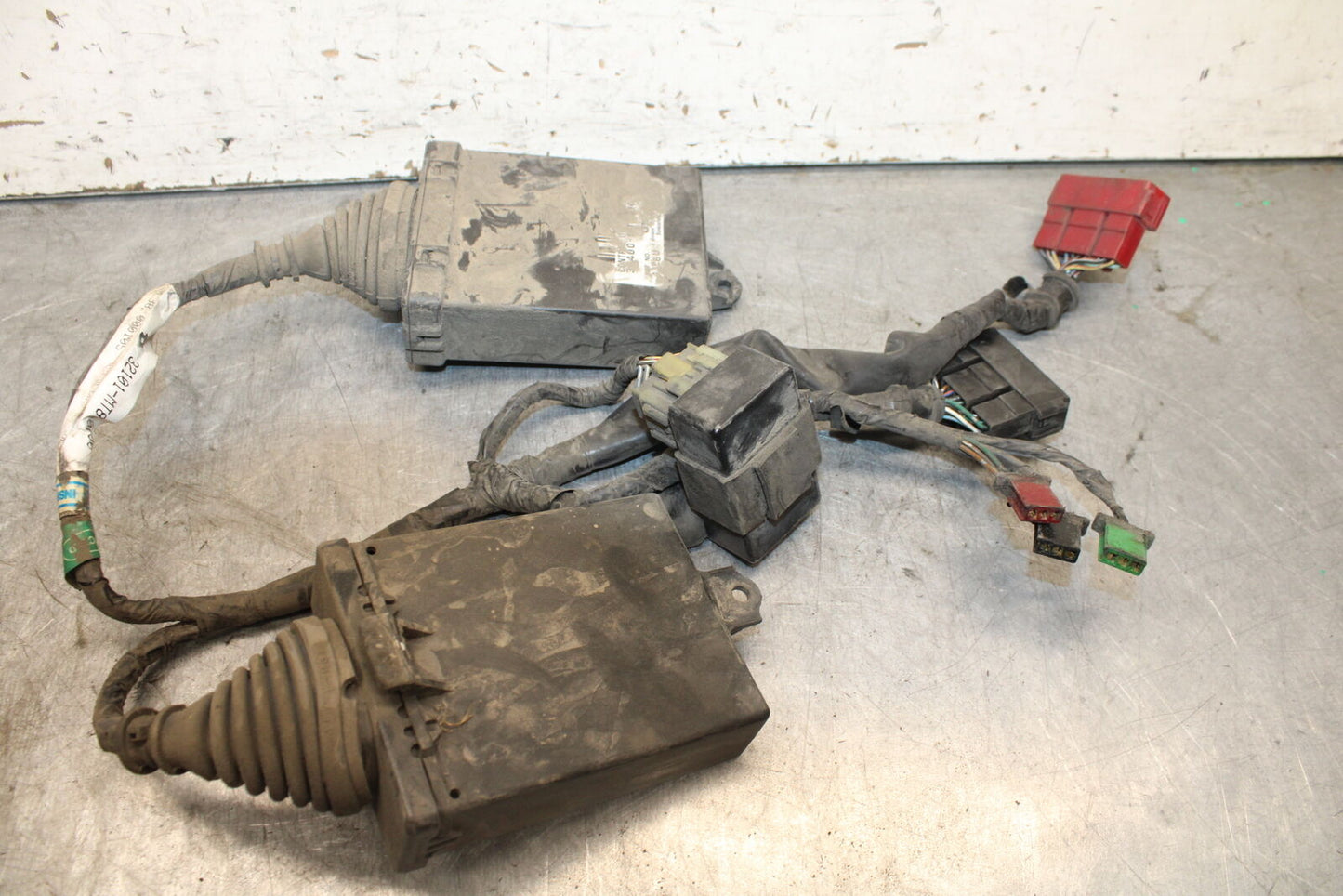 93-00 HONDA GOLDWING 1500 GL1500SE ECU COMPUTER CONTROLLER UNIT ECM BB700