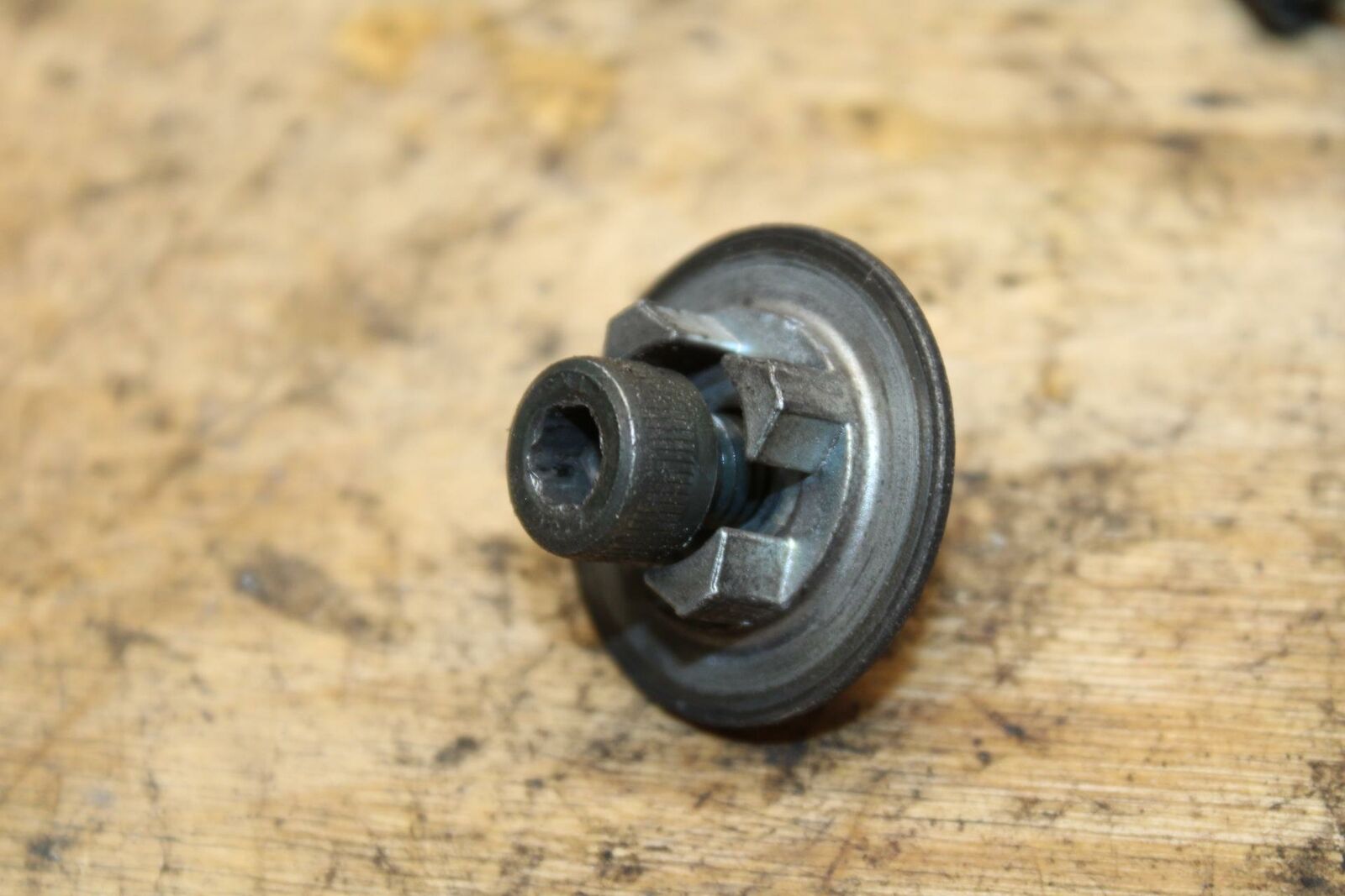 02-03 SUZUKI VSTROM 1000 SPEED SPEEDOMETER SENSOR BB331