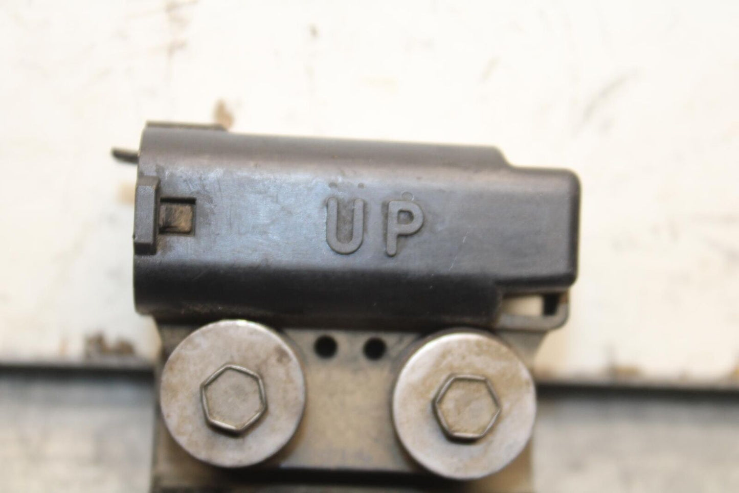 08-11 TRIUMPH SPEED TRIPLE TIP OVER BANK ANGLE CRASH SENSOR SWITCH BB102