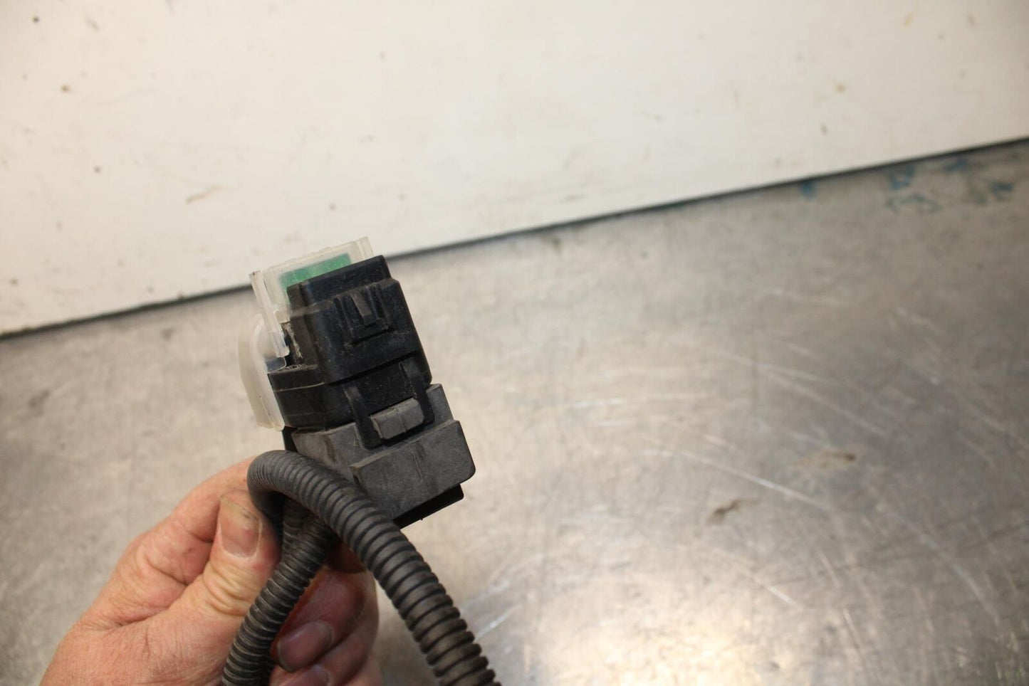 01 SUZUKI GSXR1000 ENGINE STARTER RELAY STARTING MOTOR SWITCH 31800-35F00 BB100