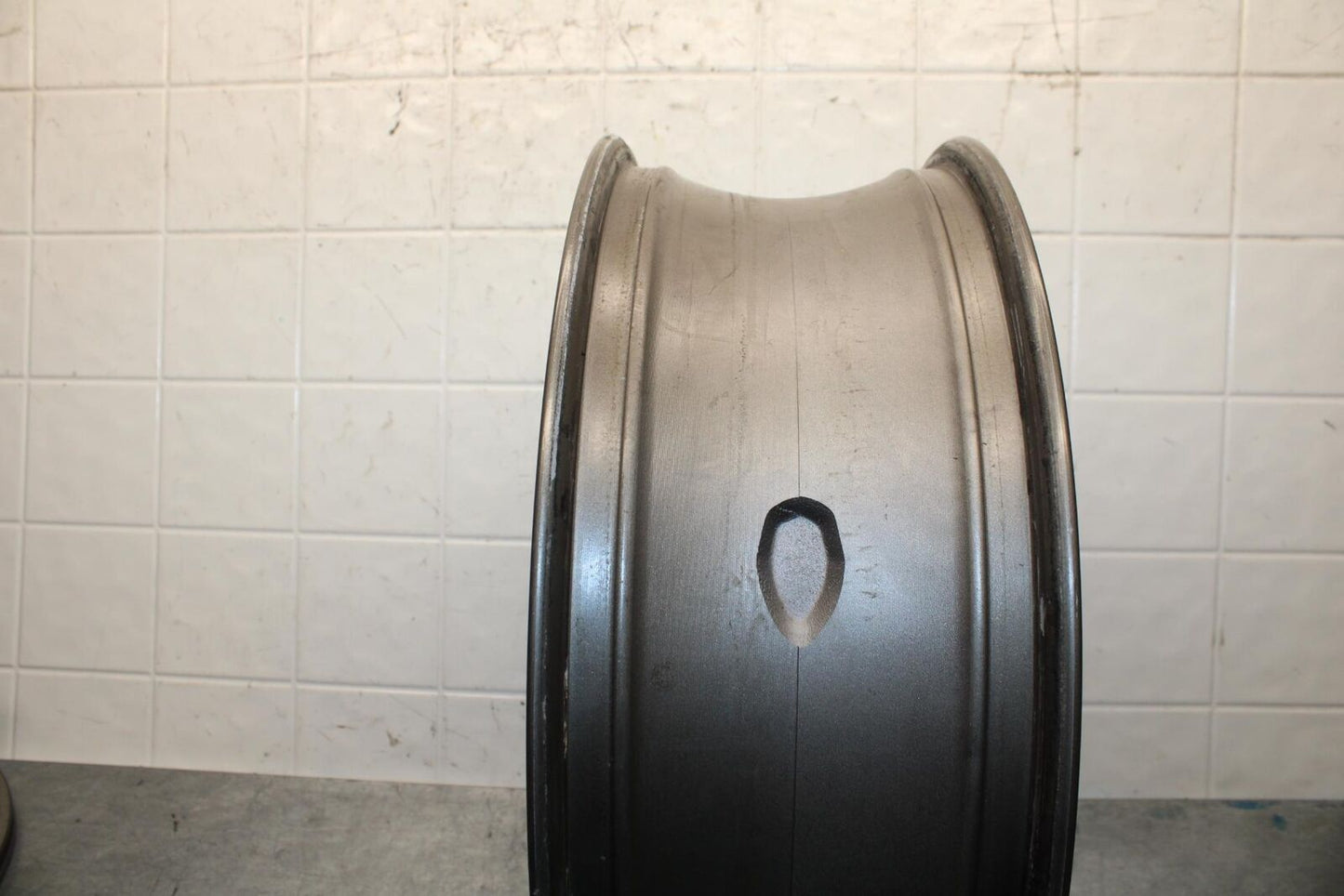2009 Triumph Daytona 675 WHEEL AND REAR ROTOR BACK BRAKE DISC BB584