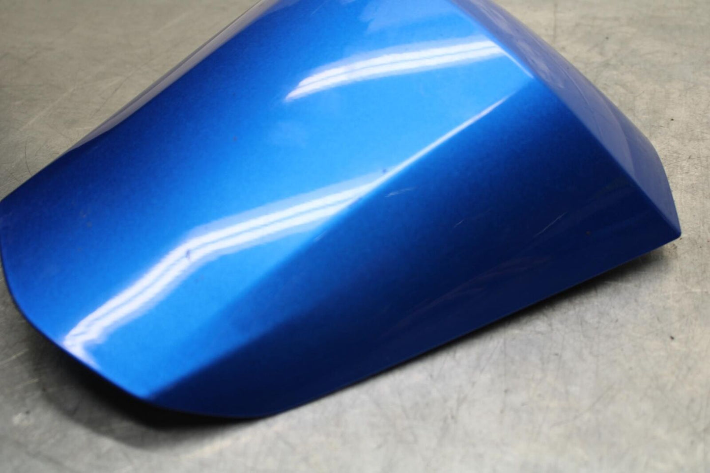 20 SUZUKI GSXR 1000 REAR BACK SEAT SOLO COWL FAIRING COVER BB597