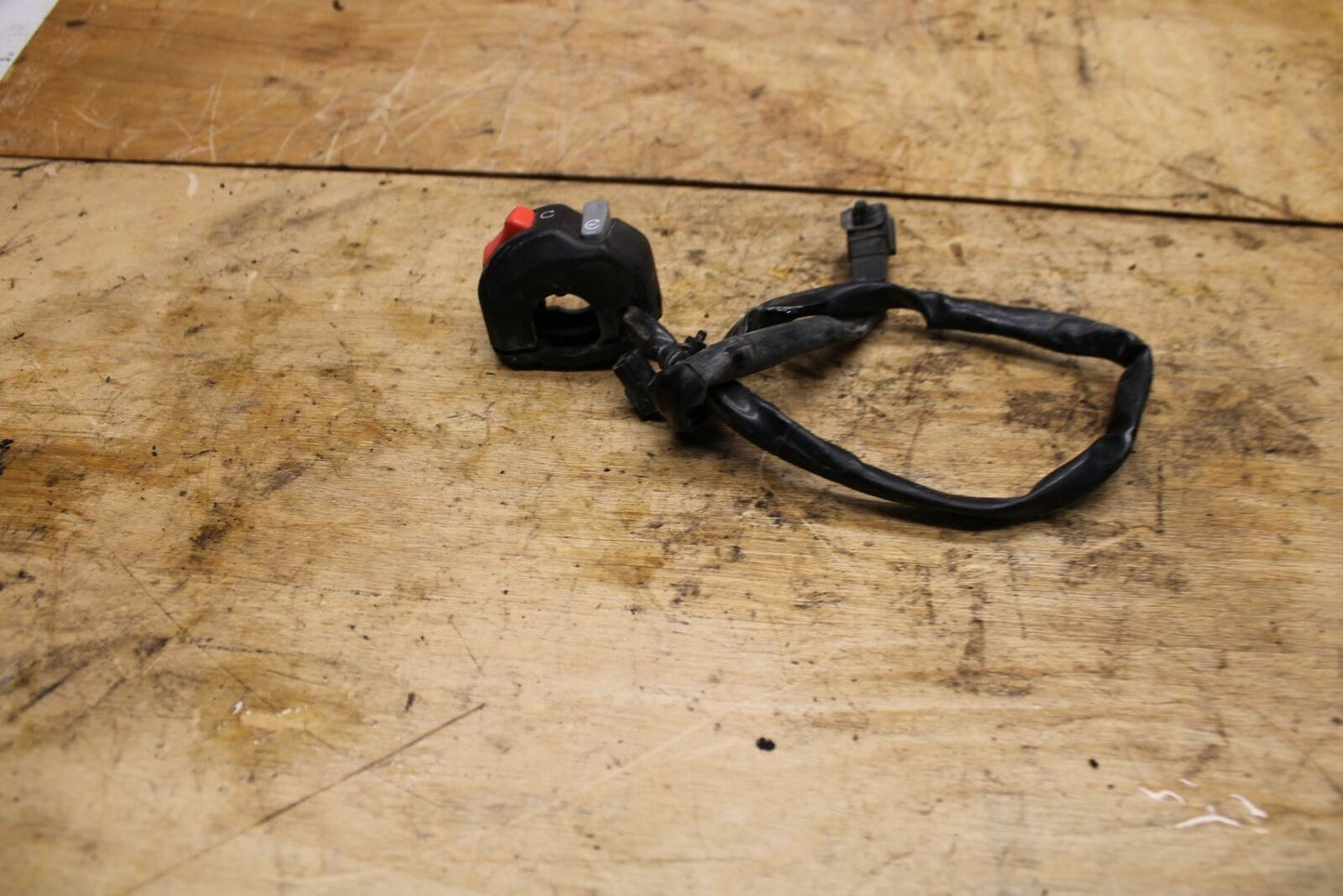 02-03 SUZUKI VSTROM 1000 RIGHT HANDLE SWITCHES KILL OFF START SWITCH  BB331