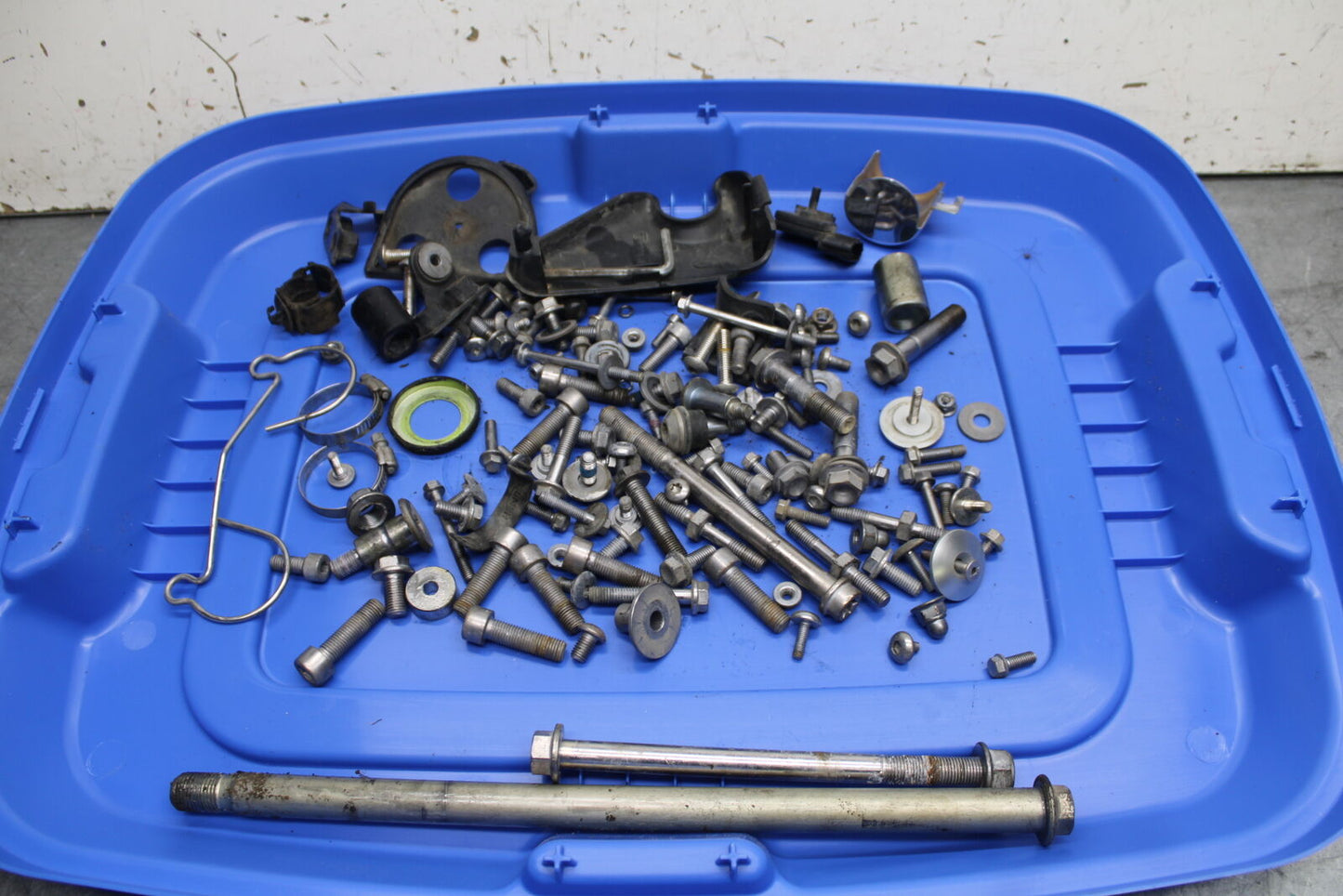 14-16 TRIUMPH AMERICA LT ENGINE MOUNTING BOLTS HARDWARE MOTOR SCREWS BB720