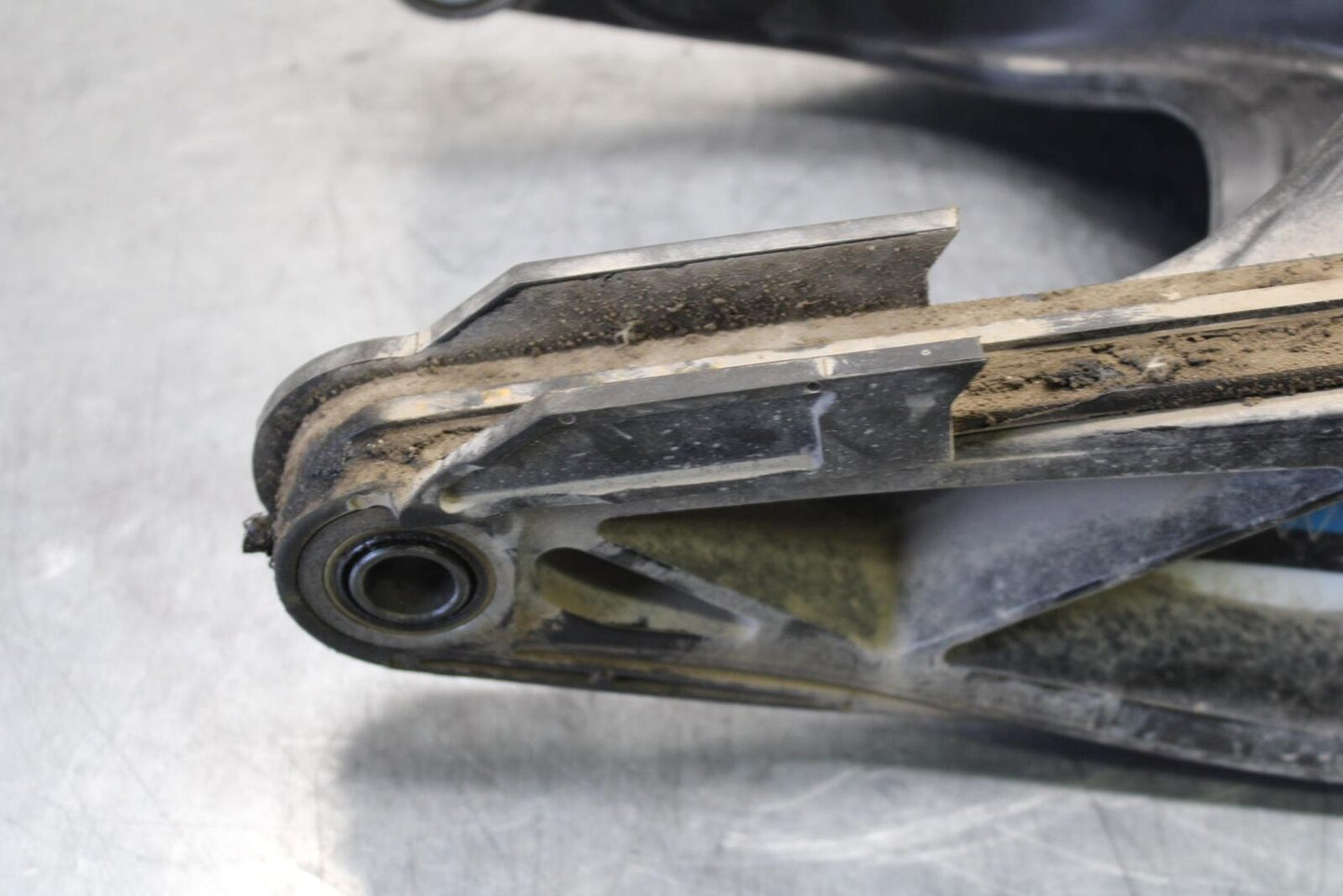20-24 KTM 890 DUKE R REAR SWINGARM BACK SUSPENSION SWING ARM BB627