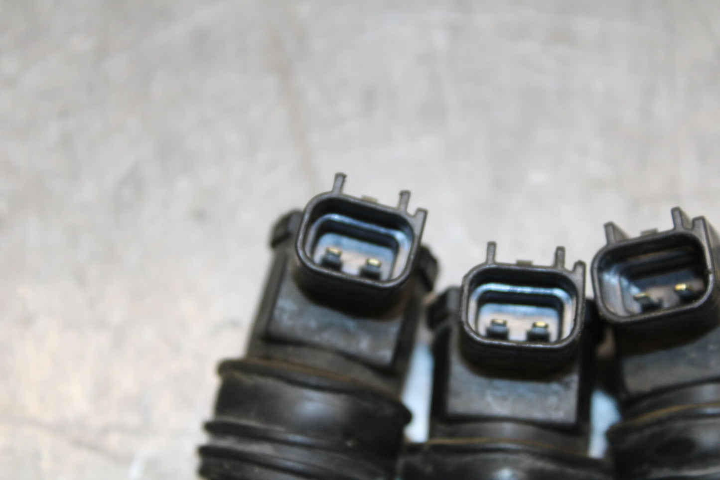 03-04 TRIUMPH DAYTONA 600 IGNITION COILS COIL SPARK PLUG CAPS BB745