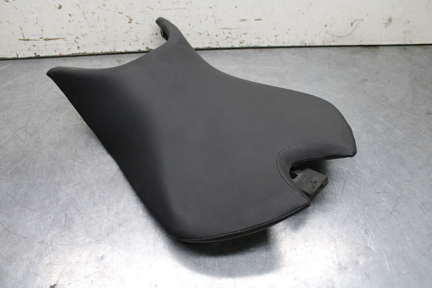 21-24 APRILIA TUONO 660 FACTORY FRONT DRIVERS SEAT PAD SADDLE PILLION BB733