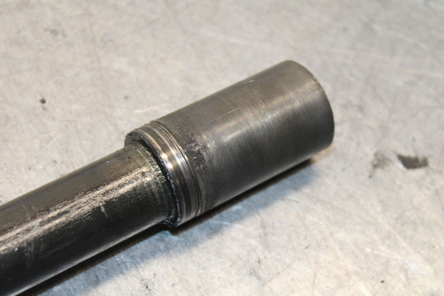 04-05 SUZUKI GSXR600 FRONT WHEEL RIM AXLE PIVOT BOLT 54711-35F10 BB658