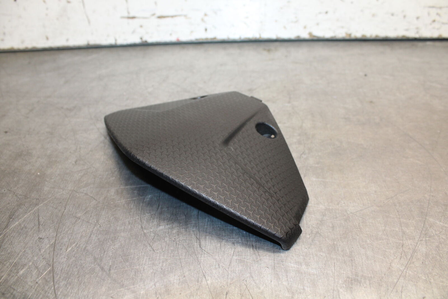 21-24 APRILIA TUONO 660 FACTORY SPEEDO CLUSTER TRIM COVER BB733