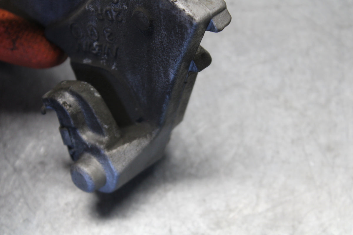 18-24 YAMAHA MT-07 REAR BRAKE CALIPER HANGER BACK MOUNTING BRACKET BB662