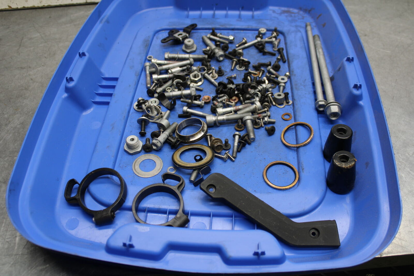 21-24 APRILIA TUONO 660 FACTORY MOUNTING BOLTS HARDWARE MOTOR SCREWS BB733