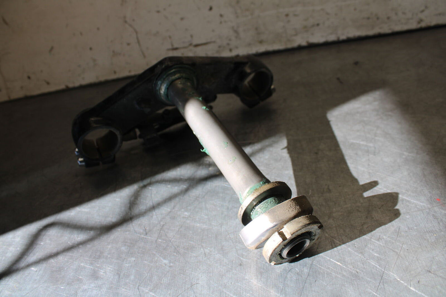 19-22 KAWASAKI Z400 FRONT FORKS CLAMP LOWER TRIPLE TREE STEM BB708