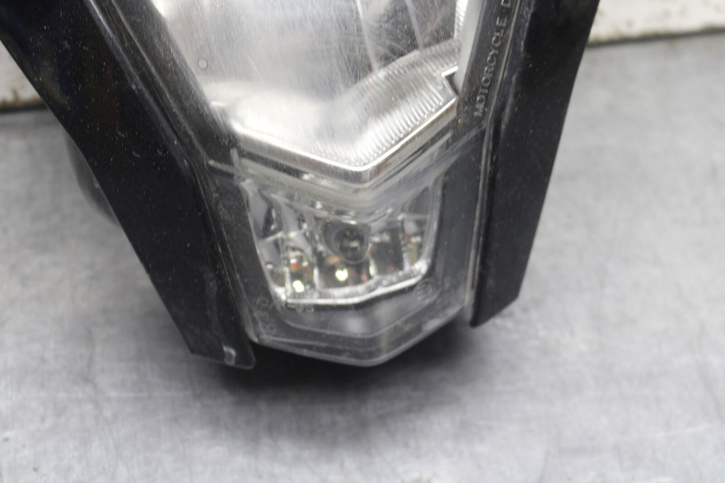 13-16 KTM 390 DUKE FRONT HEADLIGHT HEAD LIGHT LAMP BB748