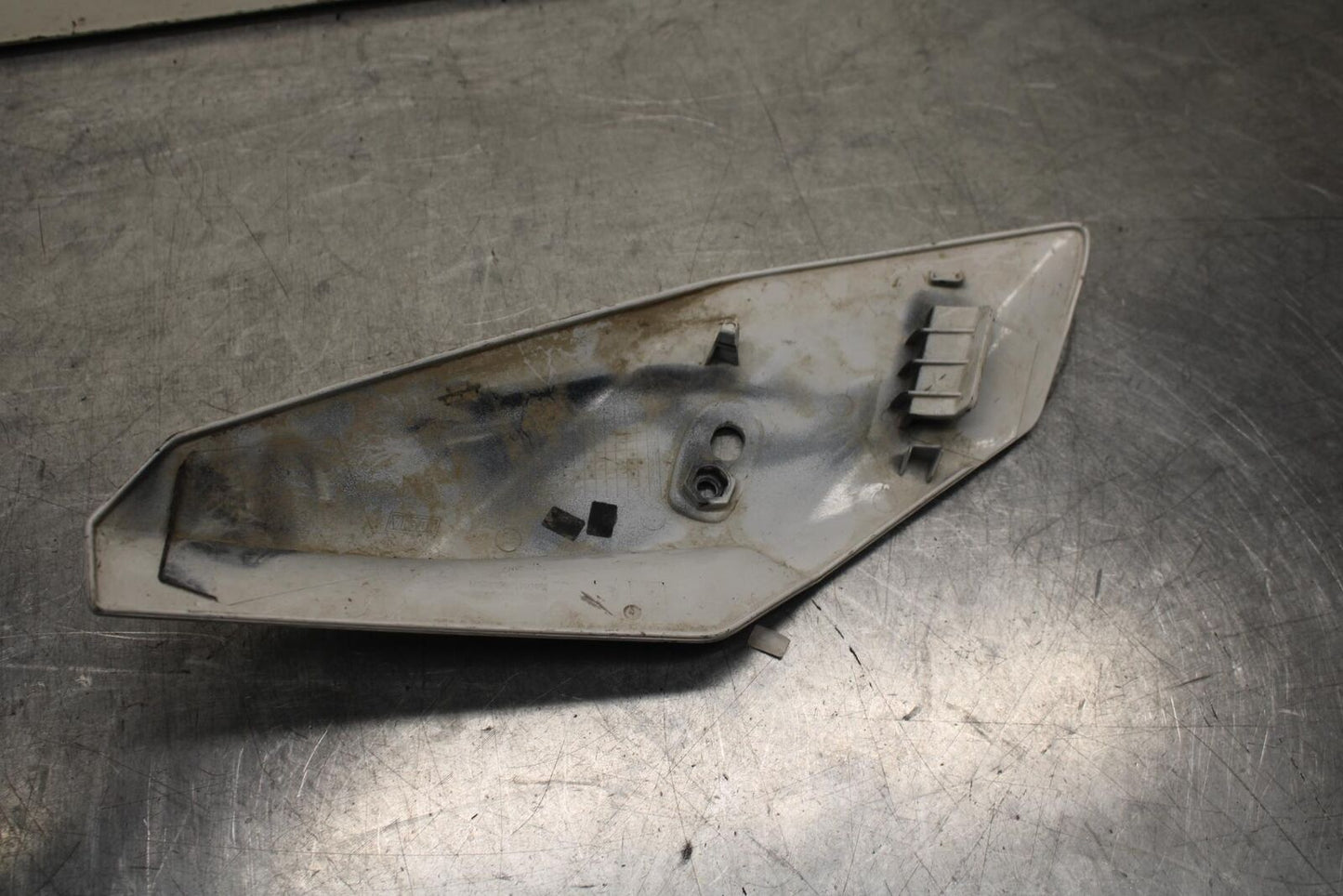 2016 BMW S1000R ABS LEFT FRONT HEADLIGHT COWL BB604