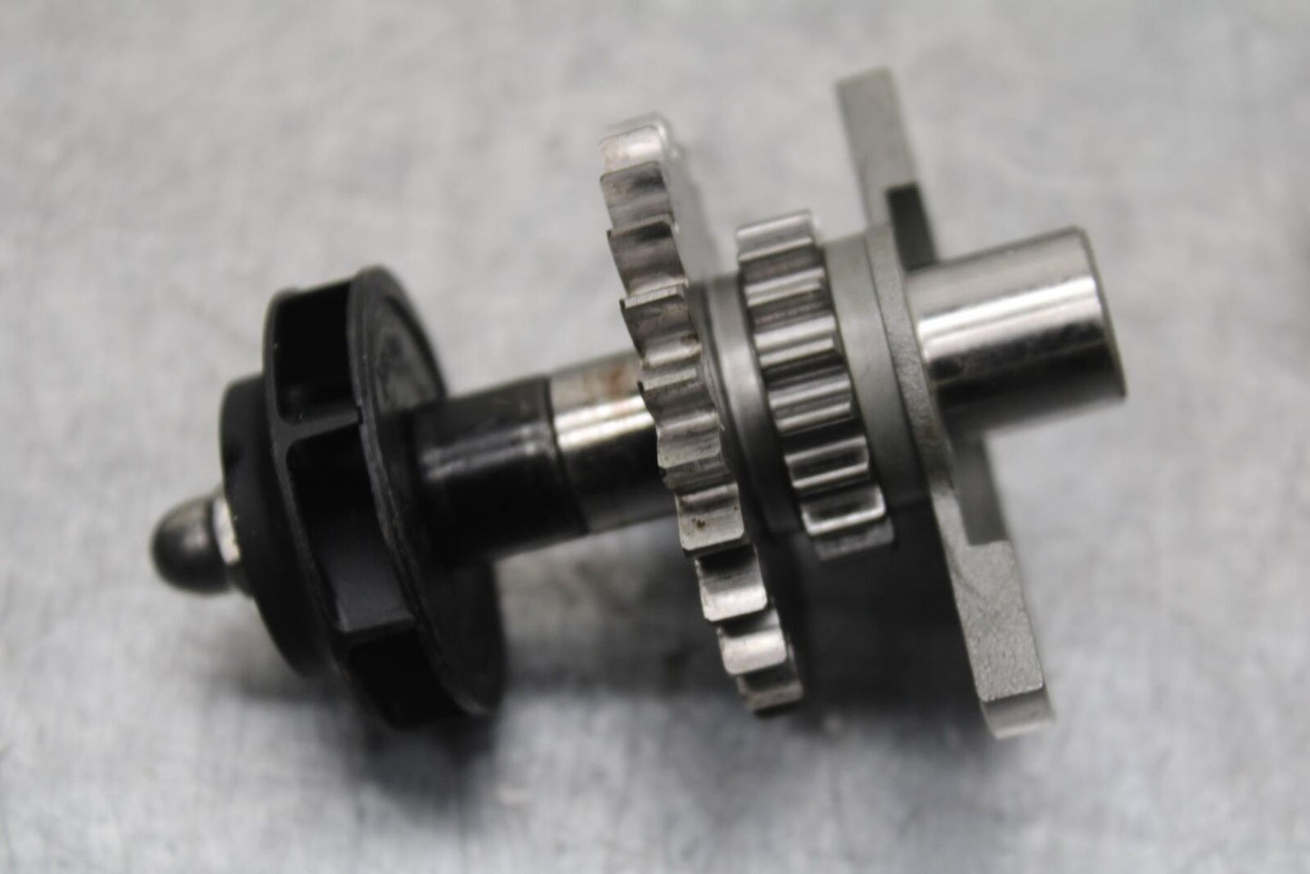 13 KTM 350 SXF ENGINE WATER PUMP W HOUSING BB104
