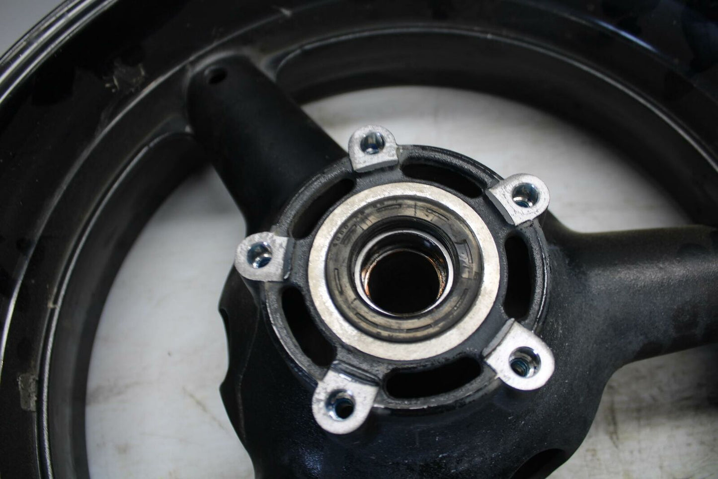 00-07 SUZUKI HAYABUSA REAR WHEEL BACK RIM64111-33E11-35W BB281