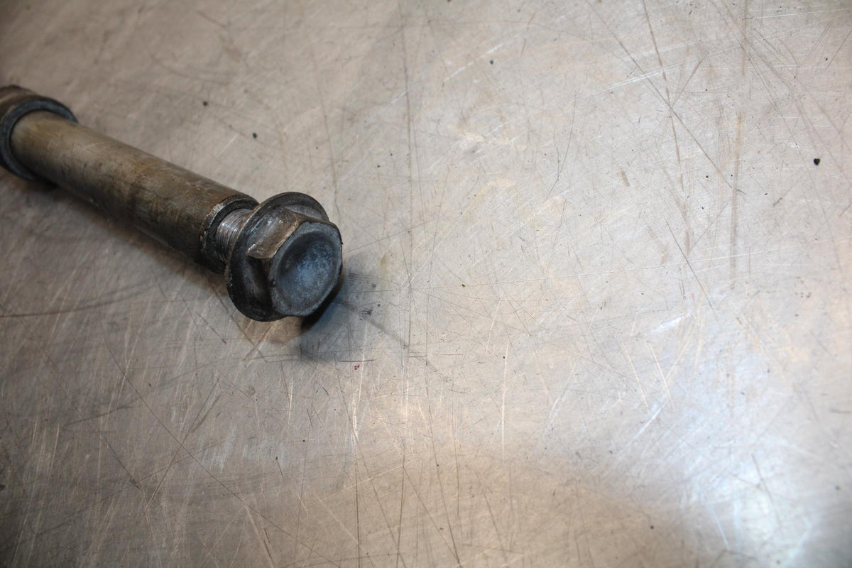 07-12 HONDA CBR600RR FRONT WHEEL RIM AXLE PIVOT BOLT 44301-MFJ-D00 BB500